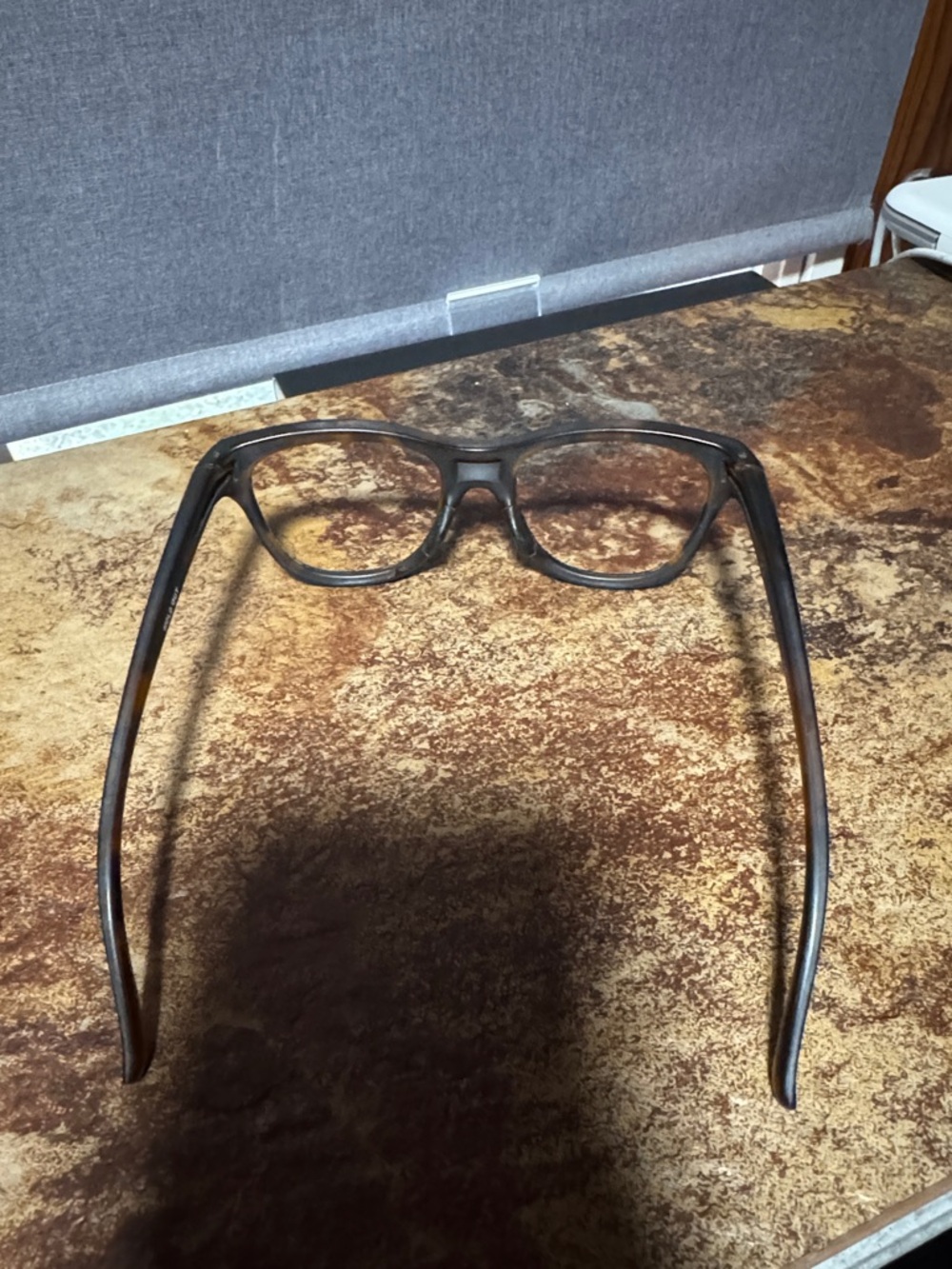 Used Oakley HOLDOUT frames only - Picture 7 of 8